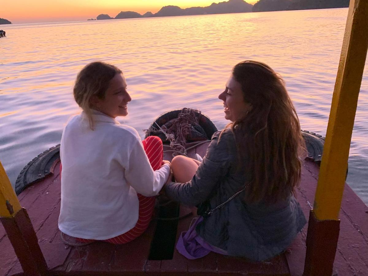 Ocean Beach Resort Cat Ba Island Buitenkant foto