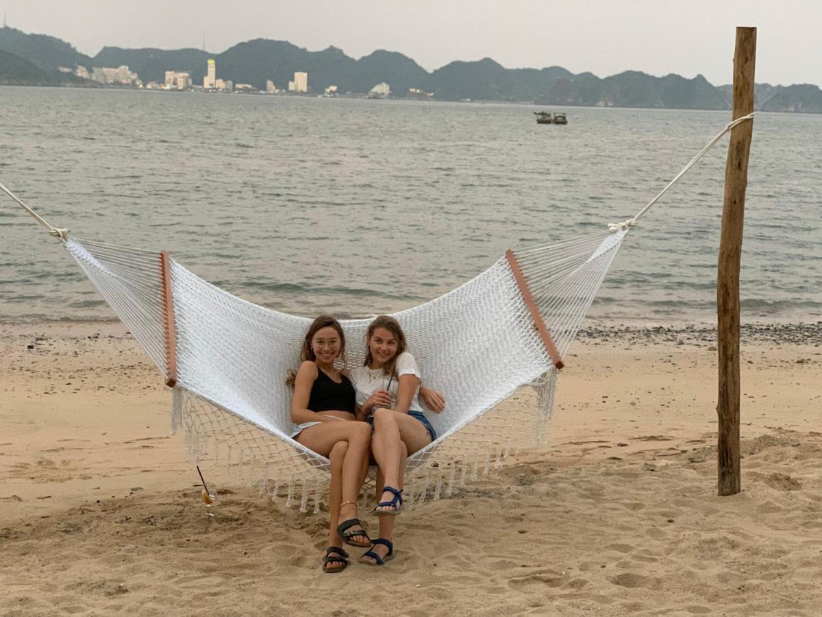 Ocean Beach Resort Cat Ba Island Buitenkant foto