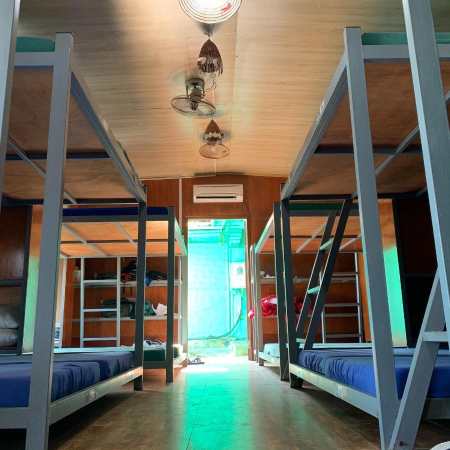 Ocean Beach Resort Cat Ba Island Buitenkant foto