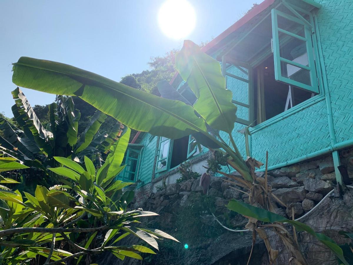 Ocean Beach Resort Cat Ba Island Buitenkant foto