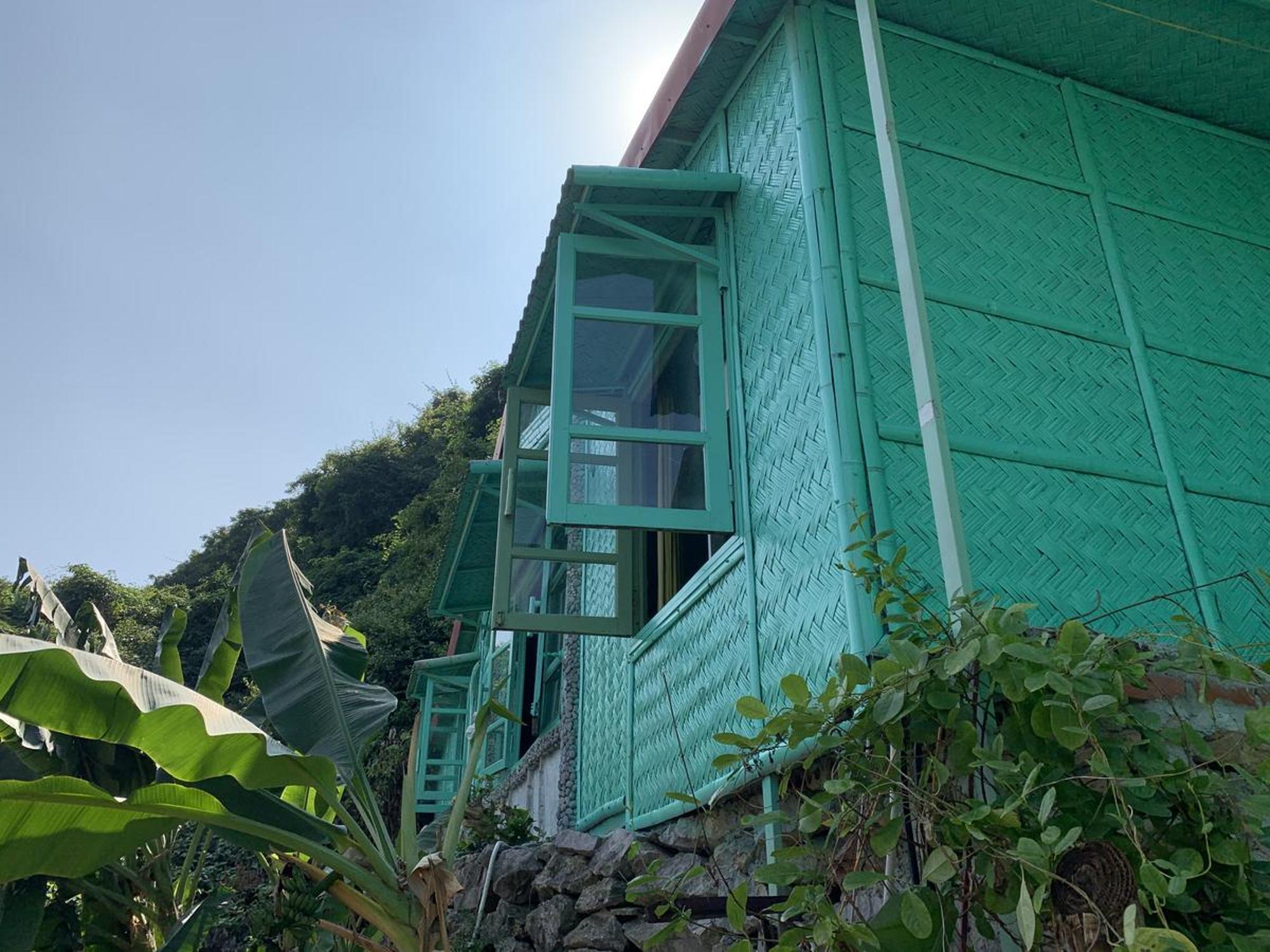 Ocean Beach Resort Cat Ba Island Buitenkant foto