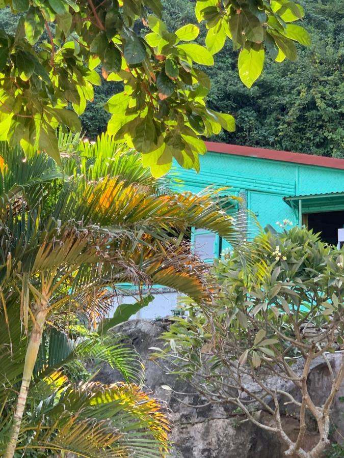 Ocean Beach Resort Cat Ba Island Buitenkant foto