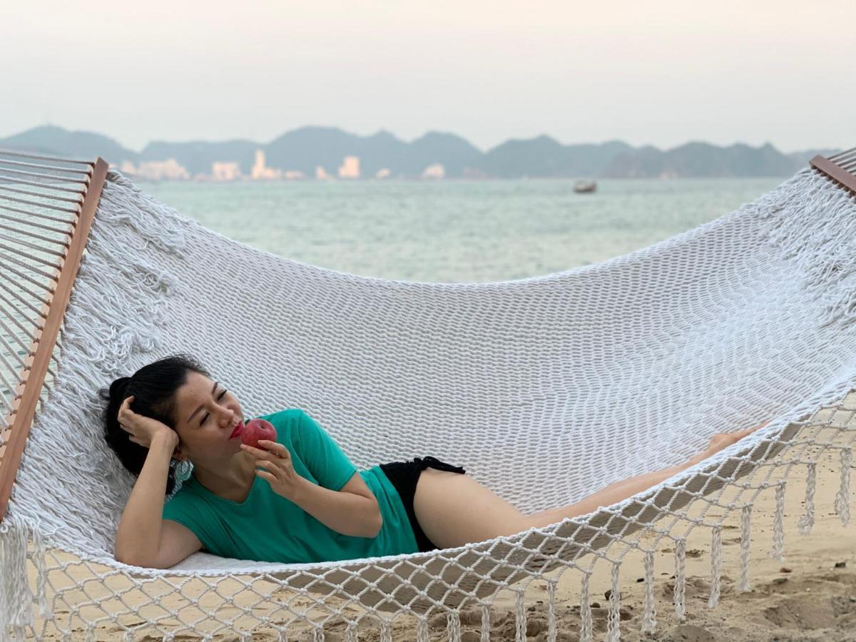 Ocean Beach Resort Cat Ba Island Buitenkant foto